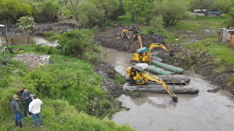 Vialidad finalizó la limpieza del riacho Arazá para mejorar el escurrimiento