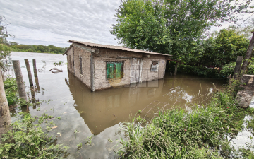 La creciente golpea a los vecinos de Puerto Vilelas