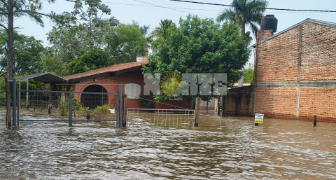 Desde cabaña Don Julián hasta Punta Iglesias, la crecida del Paraná dejó barrios completos bajo el agua