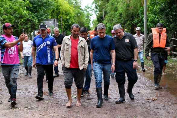 "Seguimos asistiendo a las familias afectadas y evacuadas", remarcó Zdero