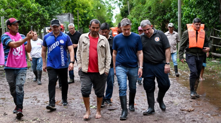 "Seguimos asistiendo a las familias afectadas y evacuadas", remarcó Zdero