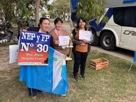 Arribó la delegación formoseña tras participar de la Feria Nacional de Ciencias (2)