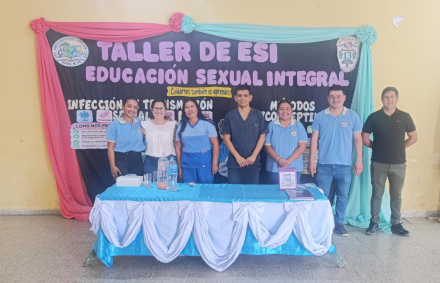 Lote 8 estudiantes secundarios participaron de una charla sobre salud sexual y prevención (1)