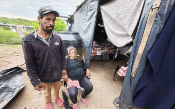 Cómo se vive la creciente del Paraná en localidades costeras del Chaco