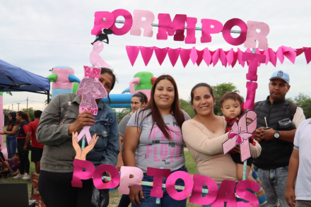 'Kermesse Rosa' en El Porvenir (8)
