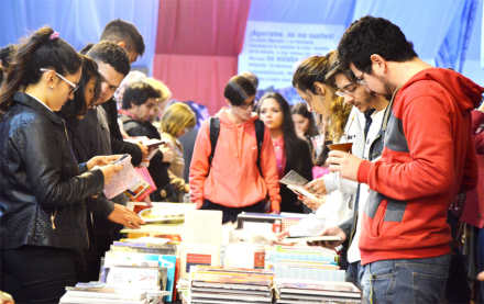 jovenes lectura.jpg