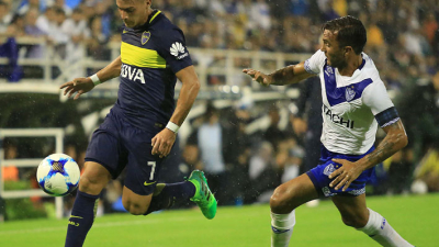 Boca superó a Vélez y sigue aferrado a la punta