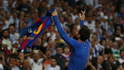 Messi llegó a 500 goles y el Barcelona venció al Real en Madrid