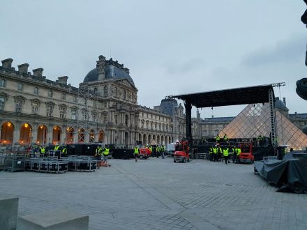 Louvre.jpg