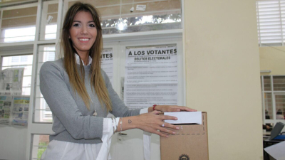 Votó Nadia García Amud: “Cada elección es afianzar la democracia”