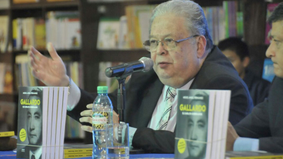 Charla por los 100 años del diario El Territorio