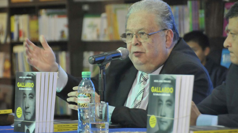 Charla por los 100 años del diario El Territorio