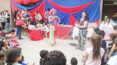 La Escuela Mariano Ferreyra recibe juguetes para la fiesta del niño