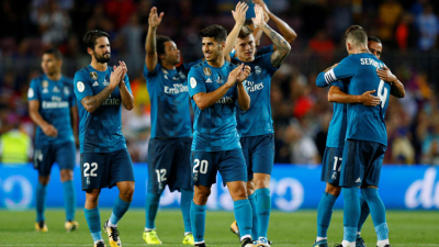 Real Madrid derrotó al Barcelona en el Camp Nou y acaricia la Supercopa