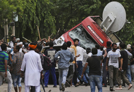 India protesta.jpg