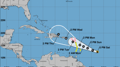El Centro Nacional de Huracanes de Estados Unidos prevé que María se convierta hoy en huracán