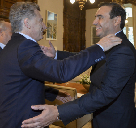 Macri-Valdes.jpg