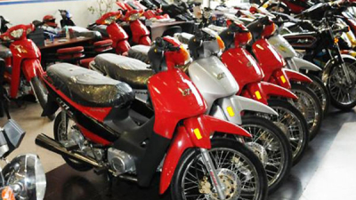 Se desploman ventas de autos y motos