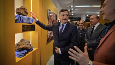Se inauguró la muestra “Chaco Tierra De Meteoritos” en Buenos Aires