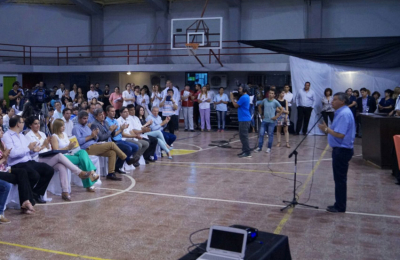 El gobierno prometió una “significativa inversión” en el acto por los 107 años del hospital Perrando