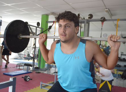 ALEJANDRO LUNA ex Curne jugó con Los Pumitas el {ultimo mundial en Georgia. Se radico en Buenos Aires y jugo para Lomas Athletic donde tuvo una destacada actuación..jpg