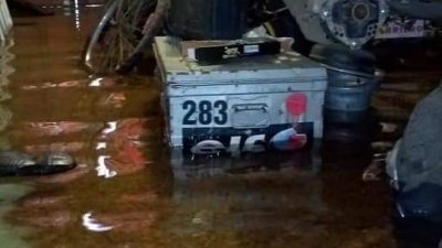 El equipo con el que Verza corrió el Dakar, bajo agua