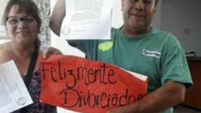 Felizmente divorciados: festejaron su divorcio con champagne