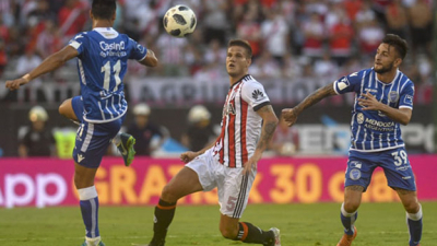 River y Godoy Cruz empataron en polémico partido