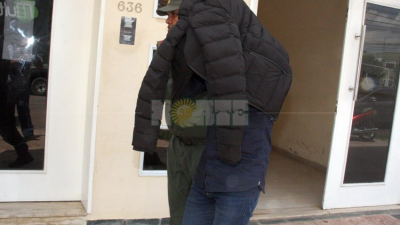 Se entregó el socio de la mujer imputada por 72 hechos de fraude