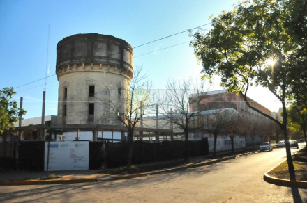 torre avenida Paraguay.jpg