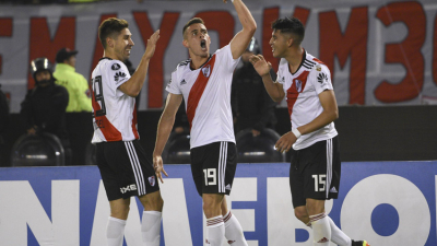 River sin vueltas despachó a Racing