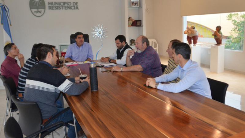 Capitanich se reunió con empresarios del transporte por el impacto de la quita de subsidios nacionales al sector