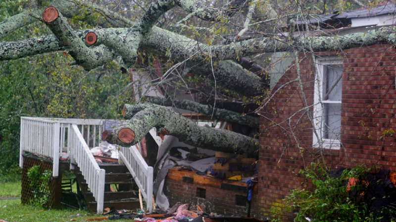 El huracán Florence dejó al menos dos muertos en la costa este de Estados Unidos