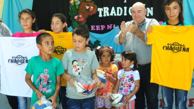 Escuela rural recibió elementos deportivos y la sorpresa de un viaje a la Isla del Cerrito