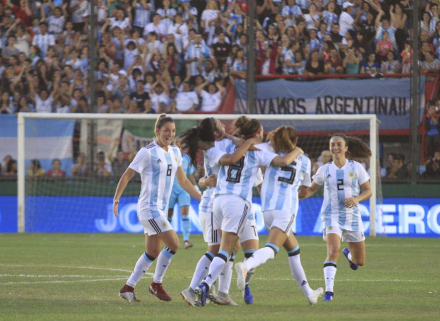 futbol femenino.JPG