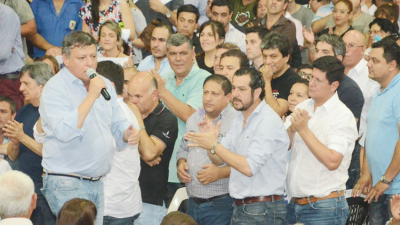 Intendentes piden que Peppo defina qué hará con funcionarios gustavistas