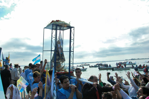 Llegada de la Virgen de Itatí y la Virgen de Caacupé a la Basilica de Itatí. 16-07-2018. Jorge Punky Flores