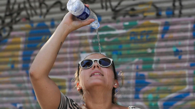 Deshidratación, dolor de cabeza y baja presión: consejos para prevenir golpes de calor
