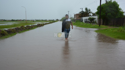 Santa Sylvina abatida por las abundantes lluvias: en la zona rural cayeron hasta 300 milímetros