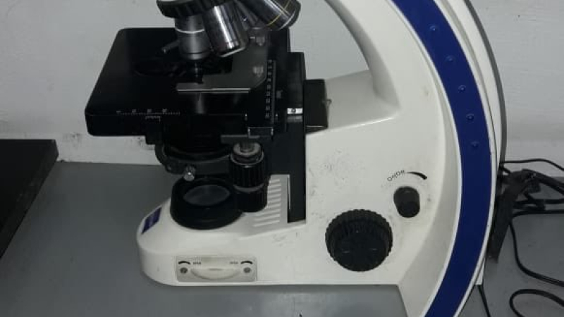 No paran los robos en el hospital: sustrajeron dos microscopios valuados en más de 200 mil pesos