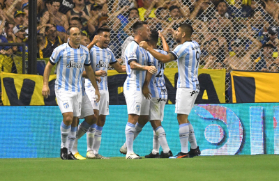 Atlético alejó a Boca de la lucha