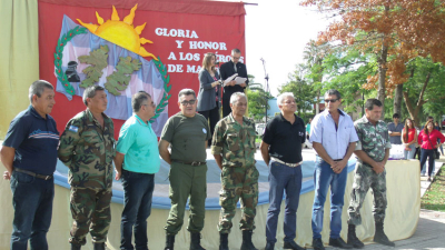 Homenaje a los héroes de Malvinas en Du Graty