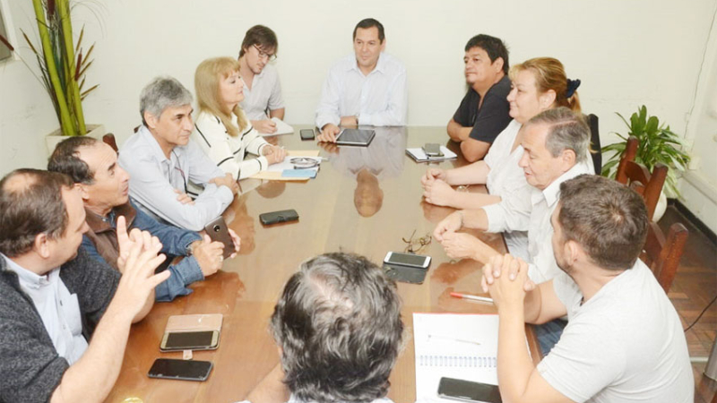 Gobierno y docentes en otro capítulo final de la pulseada