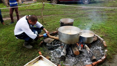 Castelli y Miraflores realizaron el Primer Foro de Gastronomía Chaqueña