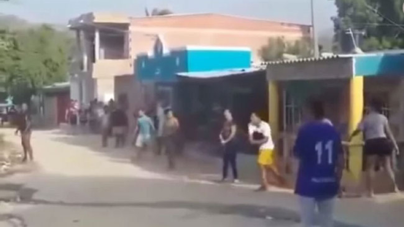 Cambió la contraseña del Wi-Fi y los vecinos atacaron su casa