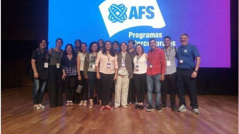 Buscan una familia anfitriona para recibir a una estudiante de intercambio sorda
