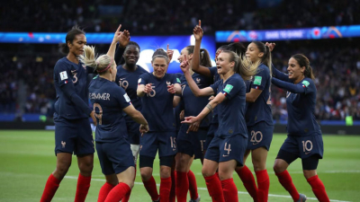 Francia goleó a Corea del Sur en el debut mundialista