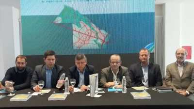 Ante empresarios e intendentes, se presentó el Plan Estratégico Territorial del Chaco
