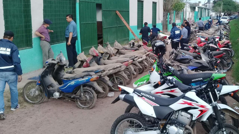 Corrientes: incautaron 96 motocicletas en un depósito clandestino