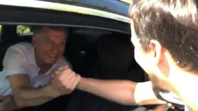 Sorprendieron a Macri cuando salía de la FIFA: "Vuelve Cristina"